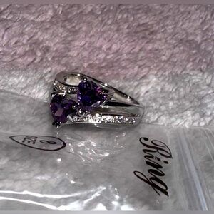 Ring silver with rhinestones and Purple Heart stones woman size 8